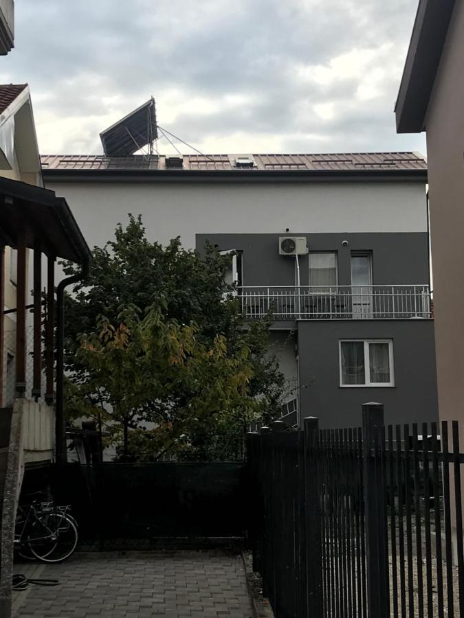 فندق Venecia Plaza ستروغا المظهر الخارجي الصورة