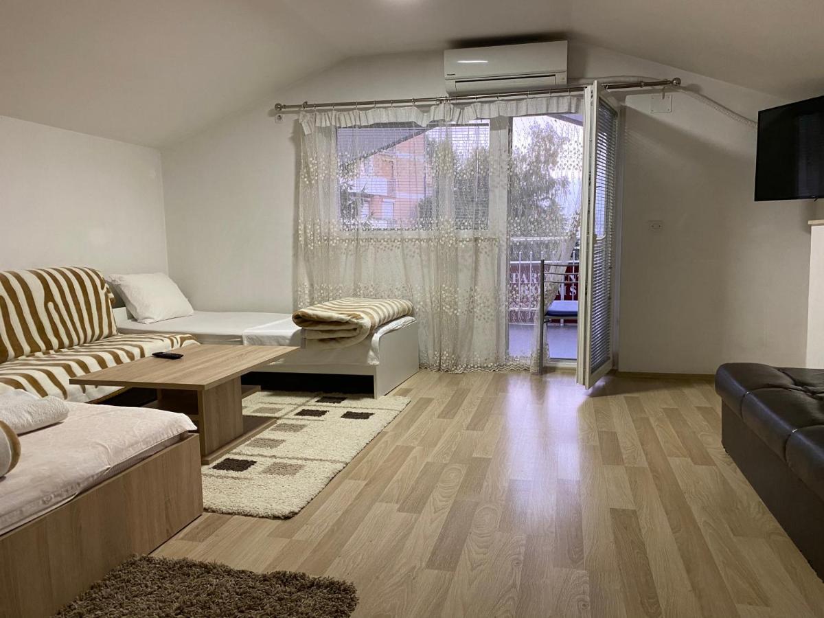 فندق Venecia Plaza ستروغا المظهر الخارجي الصورة