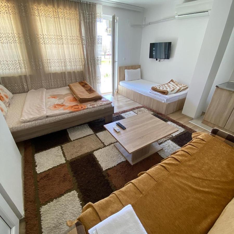 فندق Venecia Plaza ستروغا المظهر الخارجي الصورة