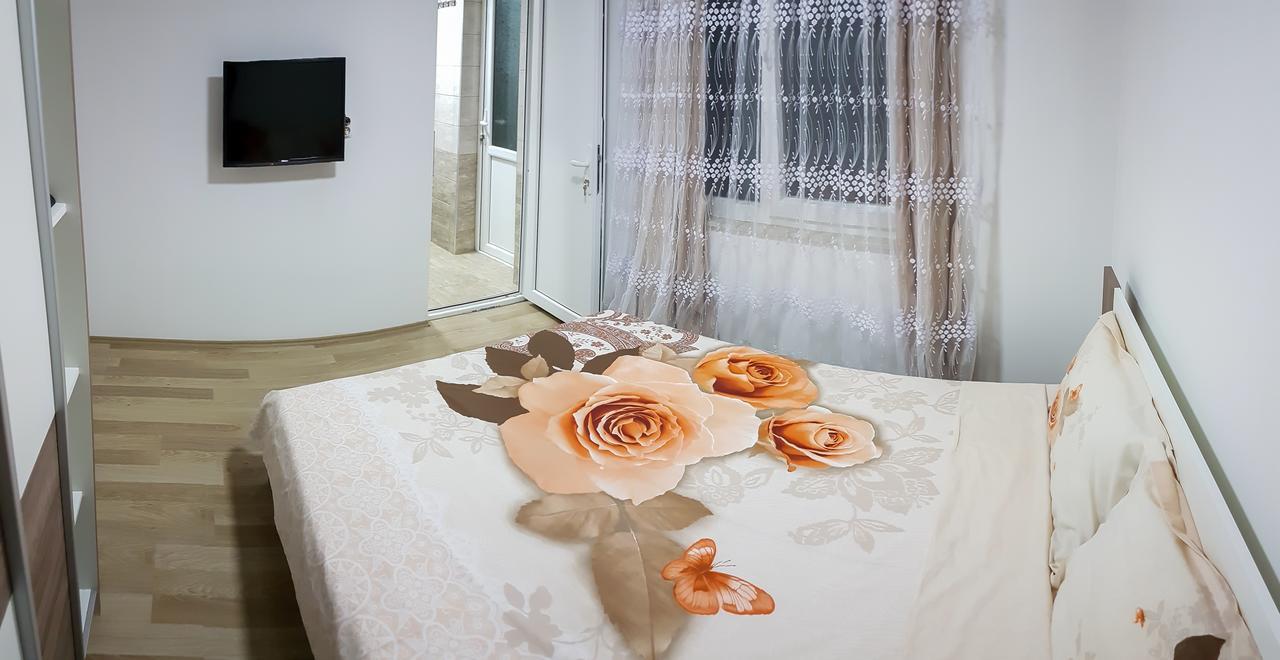 فندق Venecia Plaza ستروغا المظهر الخارجي الصورة